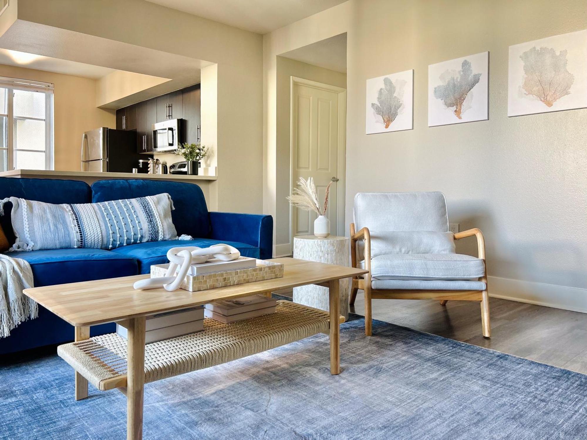 2Bd 2Ba Santa Monica Apartment With Relaxing Pool View Лос-Анджелес Экстерьер фото