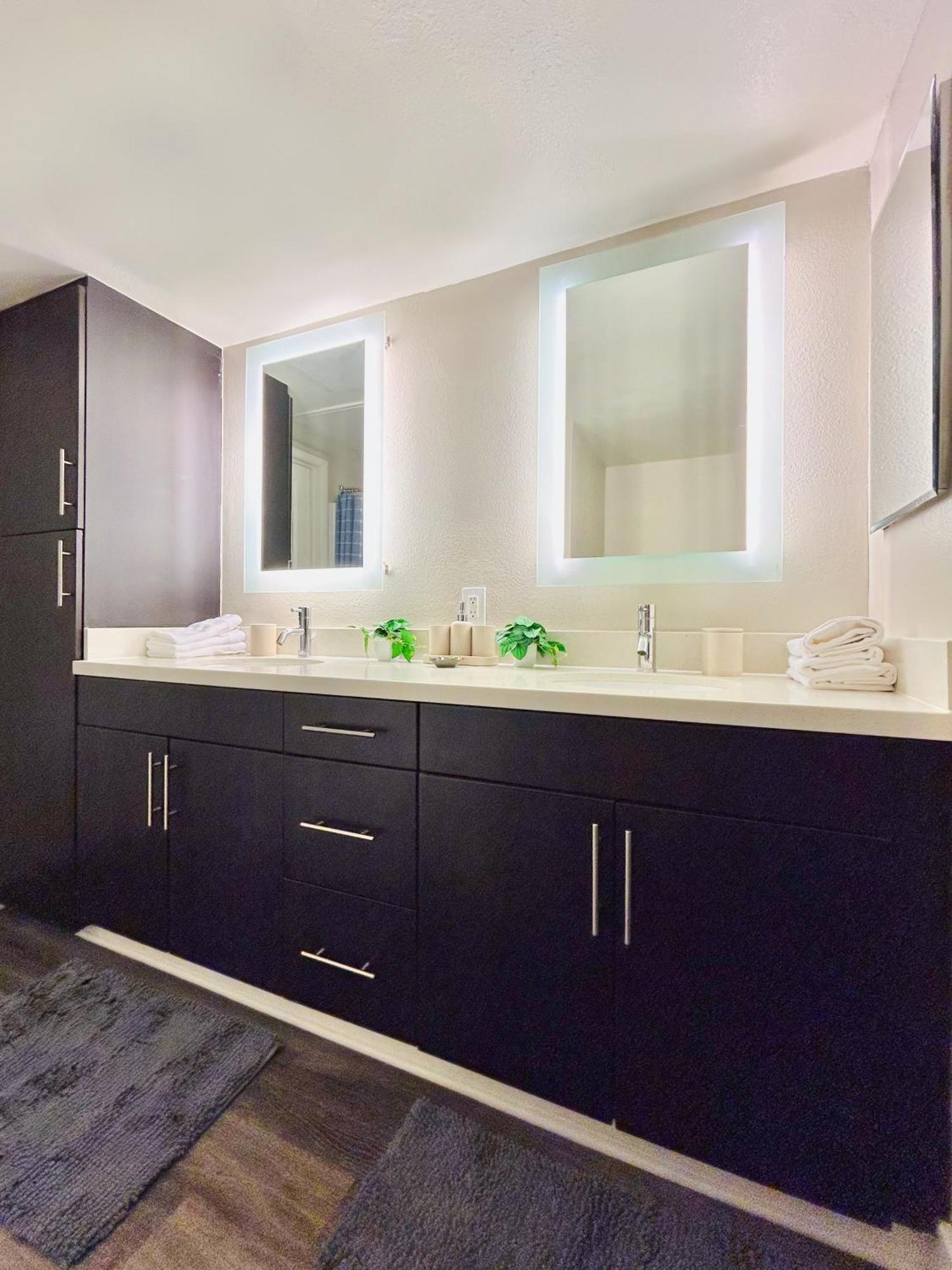 2Bd 2Ba Santa Monica Apartment With Relaxing Pool View Лос-Анджелес Экстерьер фото
